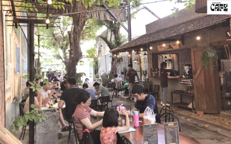 Top 10 quán cà phê D2 Bình Thạnh lý tưởng dành cho bạn Alê Café là một quán cà phê D2 Bình Thạnh