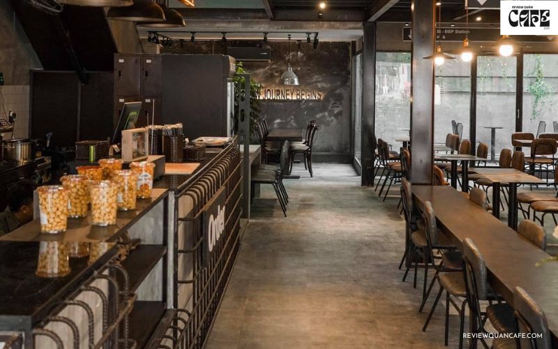 Top 10 quán cafe 24h Gò Vấp – Review địa điểm chill thâu đêm Garage Coffee là quán nước có khu vực trong nhà lẫn ngoài trời, rộng rãi