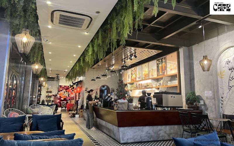 Top 3 quán cafe cá Koi Quận 7 đẹp, cực chill được yêu thích nhất The Festa Coffee & Tea