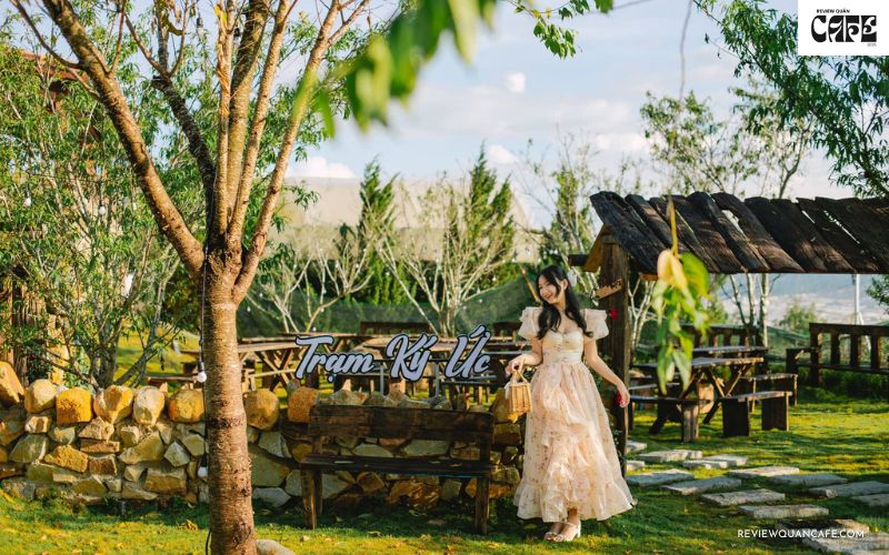 TOP 18 quán cafe đẹp ở Đà Lạt được giới trẻ check-in nhiều nhất Trạm Ký Ức Cafe