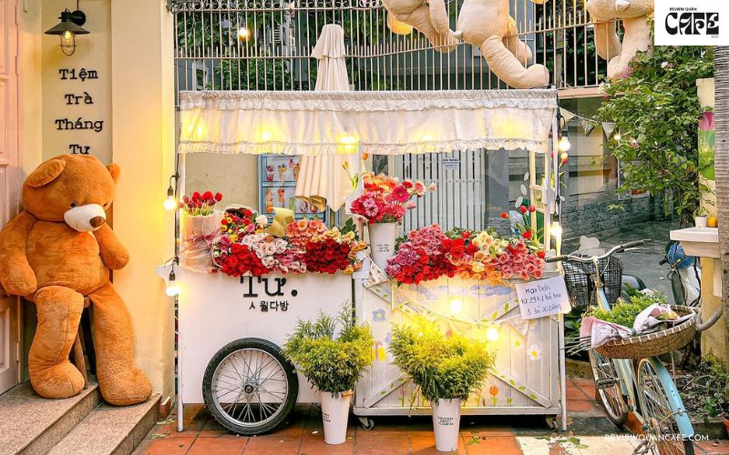 Top 10+ quán cafe quận 10 vừa đẹp, vừa chill cho hội sống ảo Tiệm Trà Tháng Tư