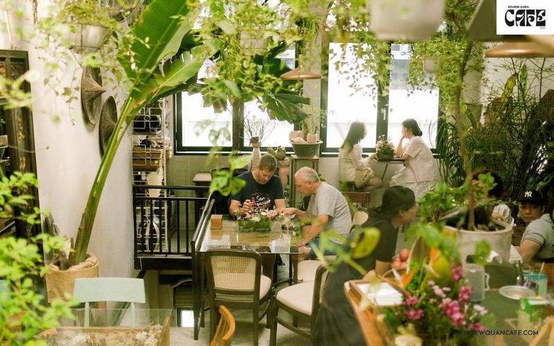 Top 7+ quán cafe sân vườn Quận 1: Góc yên tĩnh giữa lòng Sài Gòn Padma de Fleur – Khi hoa và cafe hòa làm một