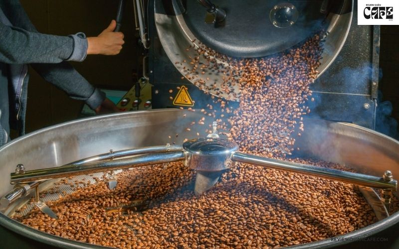 Bí mật đằng sau quy trình sản xuất cà phê rang xay công phu, tỉ mỉ Rang cà phê