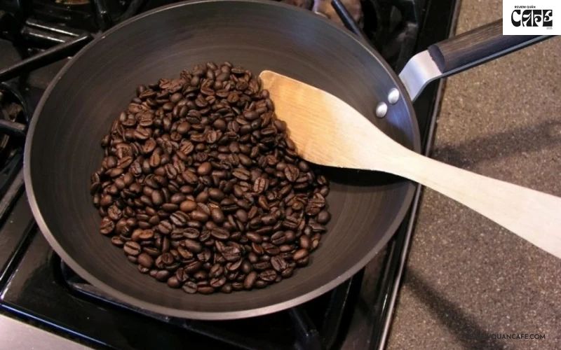 Bí mật đằng sau quy trình sản xuất cà phê rang xay công phu, tỉ mỉ Quy trình tự rang xay cà phê thủ công tại nhà